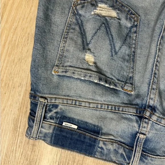 MOTHER Superior The Tomcat Distressed Straight Leg
Jeans In The Confession 26 - Picture 8 of 10